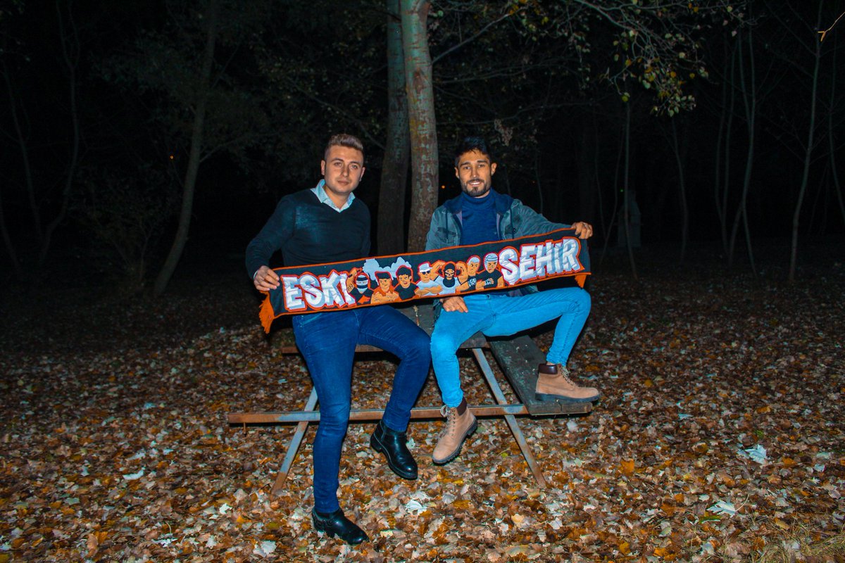 Brsbayraktar's tweet image. Sevgiler yok olsada sevgin hep olacak ölüm bile güçsüz kalacak.... #Eskişehirspor #Altes #KırmızıŞimşekler #Deplasman #kaşkol