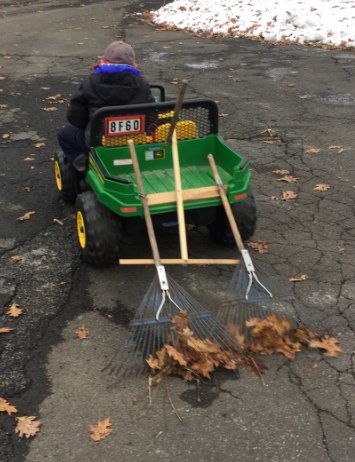 MrsMagyar's tweet photo. #BeyondThankful for my Students and families who have embraced the #MakerMat Experience at #TheFort #NovemberMat Transforming a @JohnDeere Gator Machine to pick up leaves. #STREAM #WhyITeach @AdelsteinRachel https://t.co/JayCd2BwMv