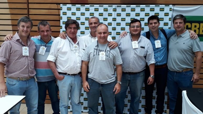 juansesa_'s tweet photo. Excelente congreso NOA @congresocreanoa @crea_arg felicitaciónes @EzequielVedoya excelente todo! Un lujo la charla de @ManesF #siner presente junto CREA RODEO @LucasCazado. Gracias @BASF_Agro_ARG por el paseo y pesca en cabra corral.👏👏👏 https://t.co/iekTIM3xHU