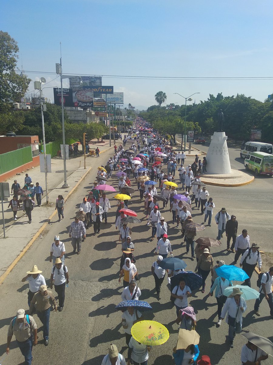 JanethJance's tweet photo. @AristeguiOnline Esto es el grito de @Chiapas, justicia para trabajadores de salud y la población de @Chiapas, justicia hacer pagar a Manuel Velasco https://t.co/XuLz3yasrF