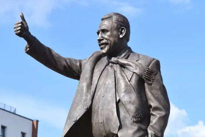 peterboroughtel's tweet photo. Chris Turner statue to be lit up for the first time: #pufc latest: https://t.co/JaGtB10Frq 

#Peterboroughunited #utp https://t.co/UktiYudqJG