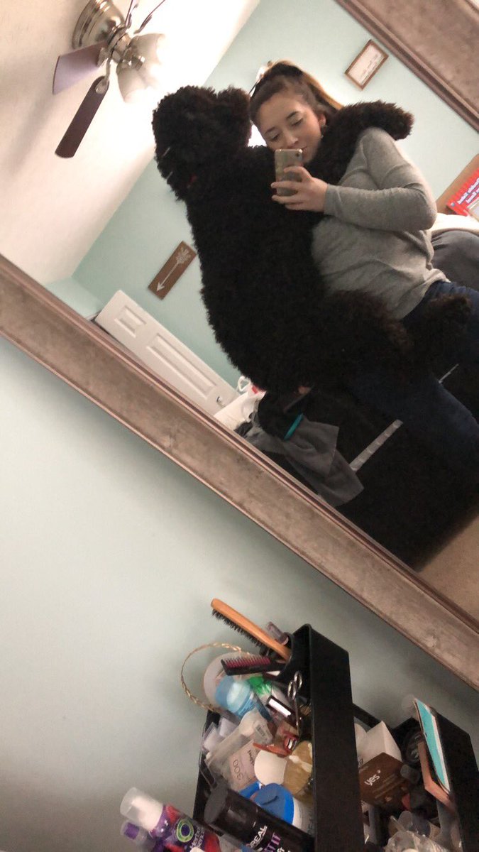 Syddpaige22's tweet photo. March —> November https://t.co/TZAZTT8SRa