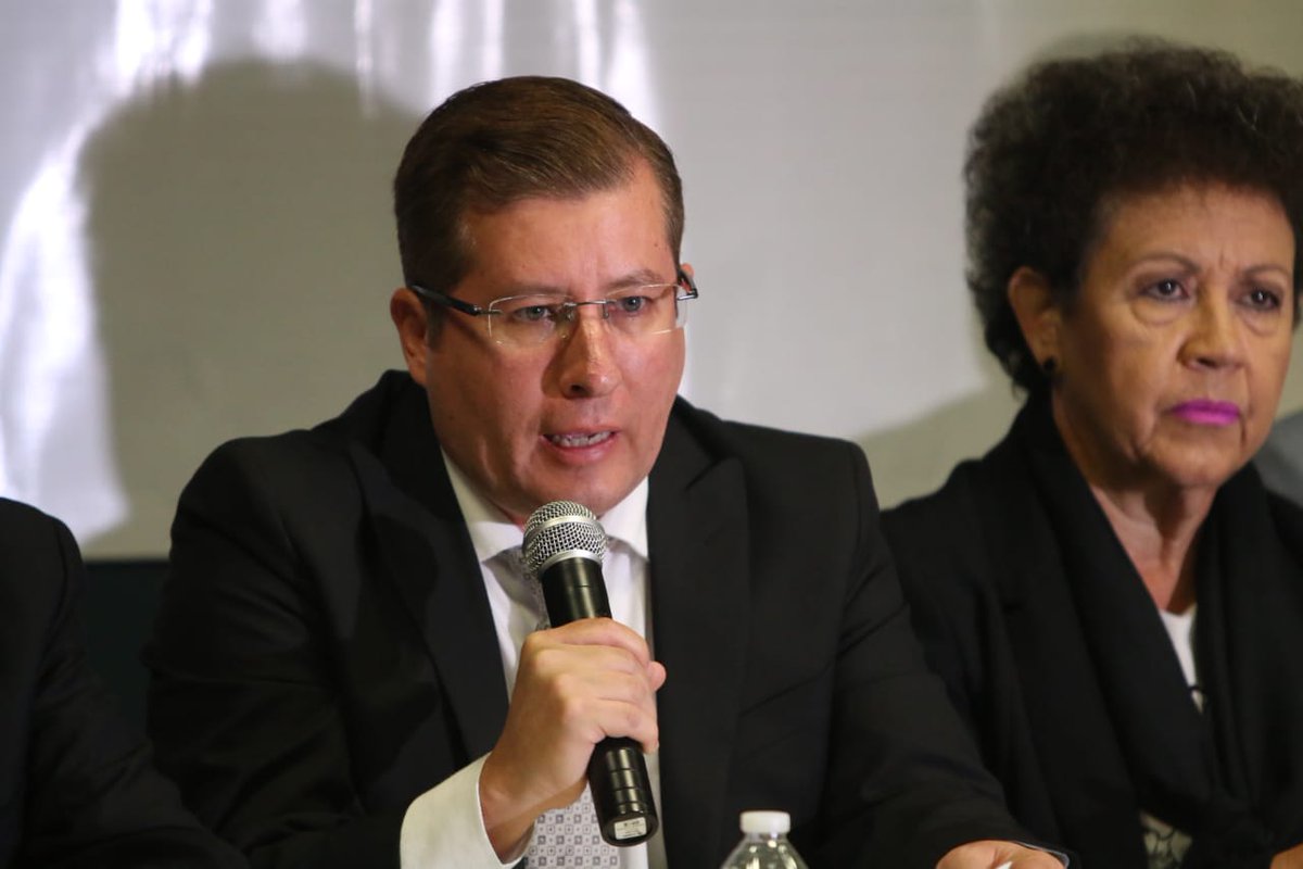 El Fiscal en Derechos Humanos, <a href="/DrDanteHaro/">Dante Haro Reyes</a>, agregó que existirá cero tolerancia ante este tipo de delitos y resaltó que se trabaja en la prevención y capacitación constante en materia de derechos humanos para todos los servidores públicos de la FGE.