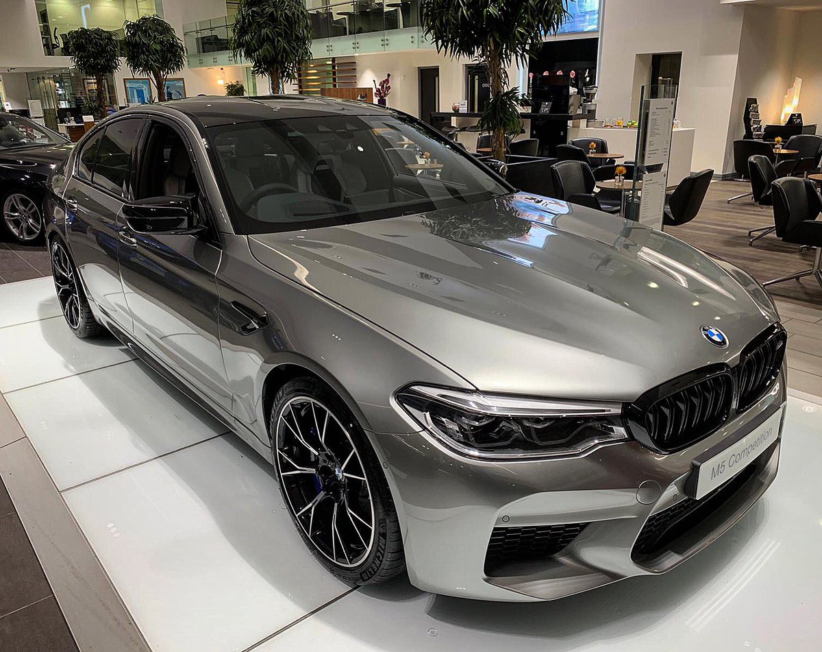 Купить новую м5. BMW m5 f90 Donington Grey. BMW m5 f90 Competition. BMW m5 2022. BMW m5 Competition 2020 серый.