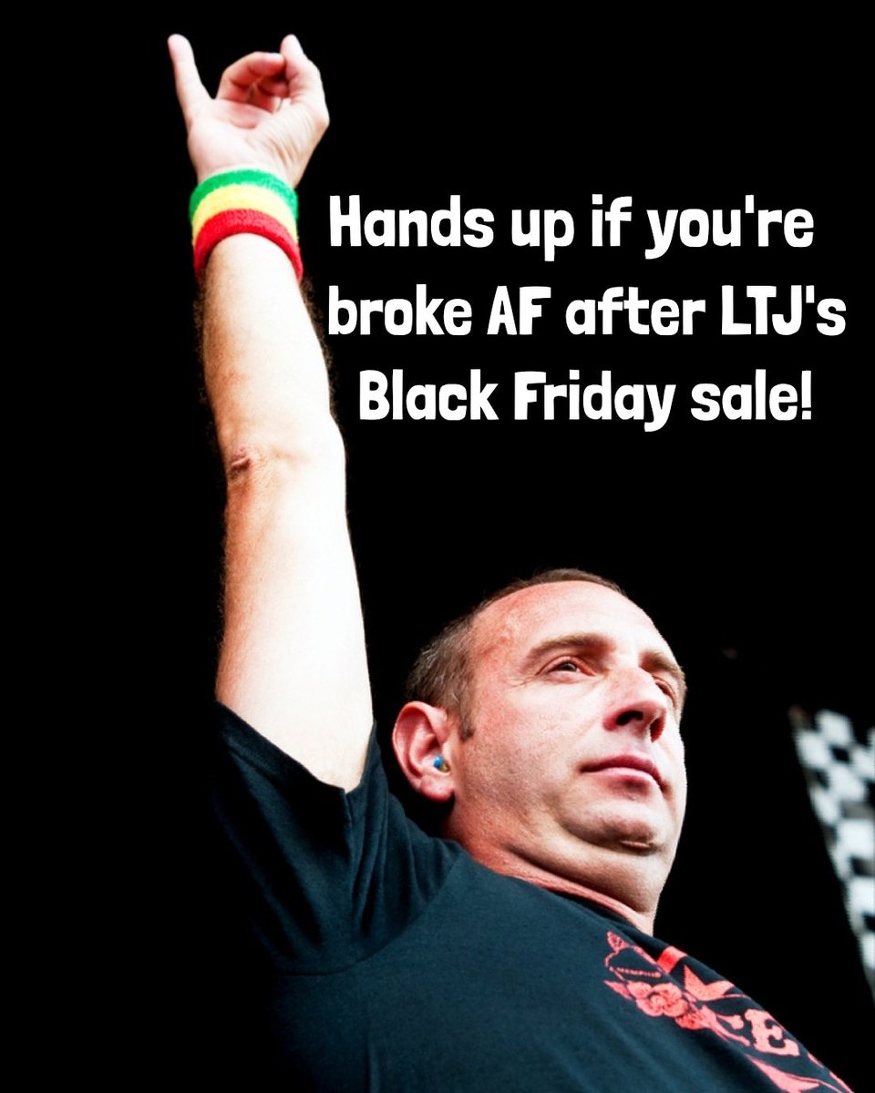 LTJFanProblems's tweet photo. i for one, am selling a kidney before the credit card bill hits. any takers?

#lessthanjake #LTJ #lessthanjakefanproblems #blackfriday #merchproblems https://t.co/KSB4D67XMi