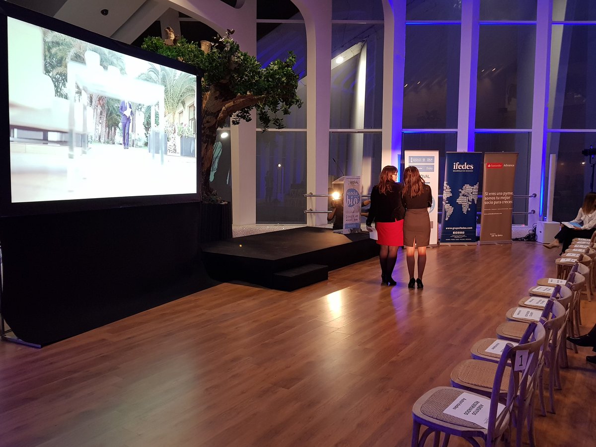 bruizfuertes's tweet image. Esperando a que empiece la #nocheBIO y la entrega de #premiosBIOVAL