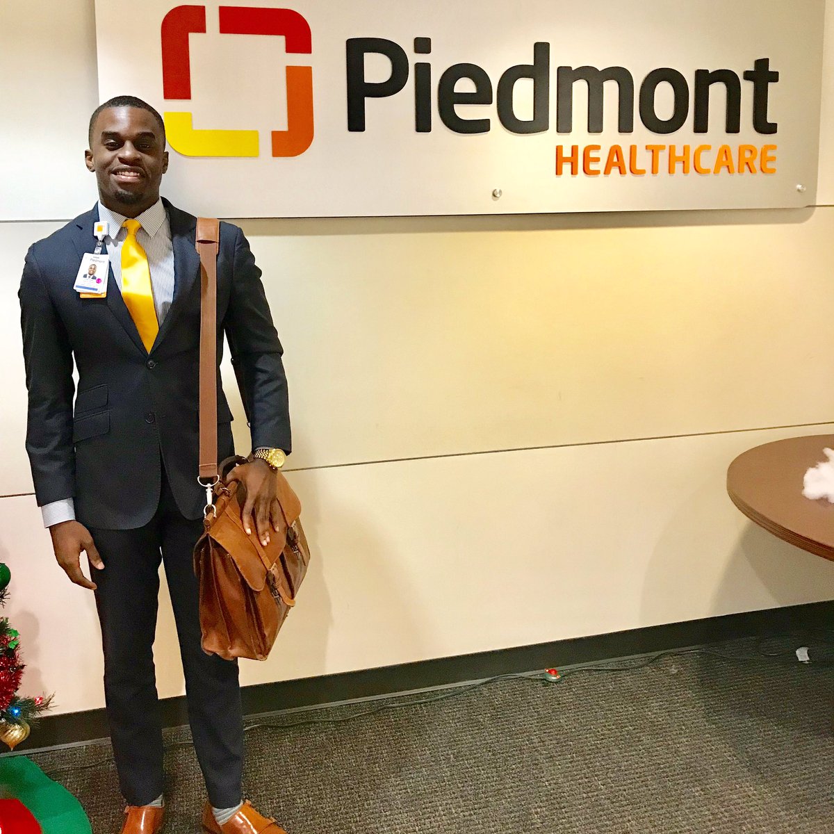 DrProfessorFEO's tweet photo. First day @PiedmontHealth. So excited for this next step in my career. ππΏπ¨πΏβπ»π₯π#CyberSecurity #Healthcare #HealthIT #HITSecurity #InfoSec #RiskSecurity #PiedmontHealthcare https://t.co/18Vva9es1l