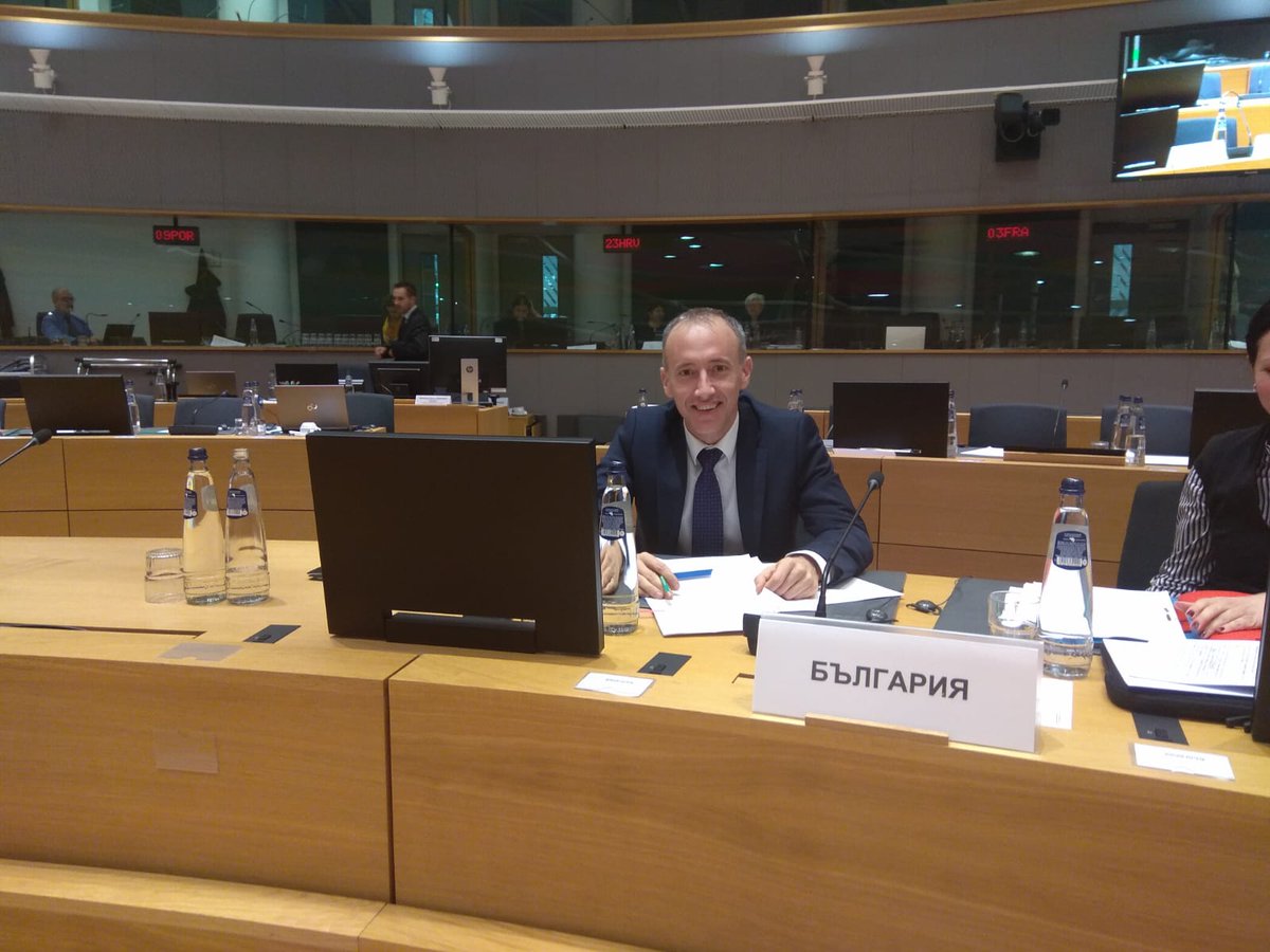 KGValchev's tweet photo. Despite the EC's encouraging proposal to increase mobility and investment in the new #Erasmus program, mobility is currently being deployed in the Northwest, while Southeastern Europe remains unknown for young Europeans. We need to ensure a better balance in the geographic scope. https://t.co/fYpKUeuLNg