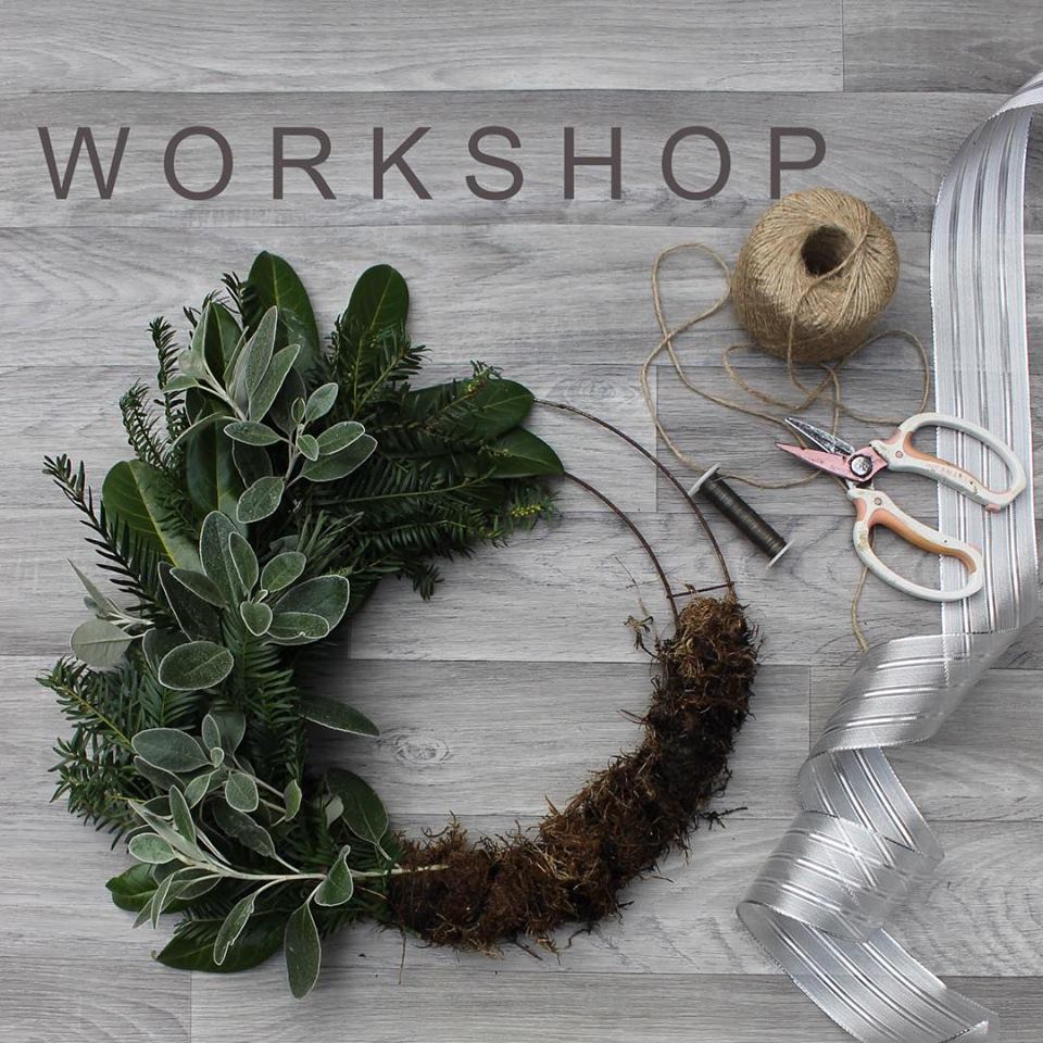 pjfcoleshill's tweet photo. C H R I S T M A S W O R K S H O P 
Last few spaces remaining now on Saturday the 1st and Sunday the 2nd December , join us for a creative fun filled class learning new skills and creating your very own beautiful door wreath 
https://t.co/dCMu2y01yU
01675463167 https://t.co/CFURIGBVjC