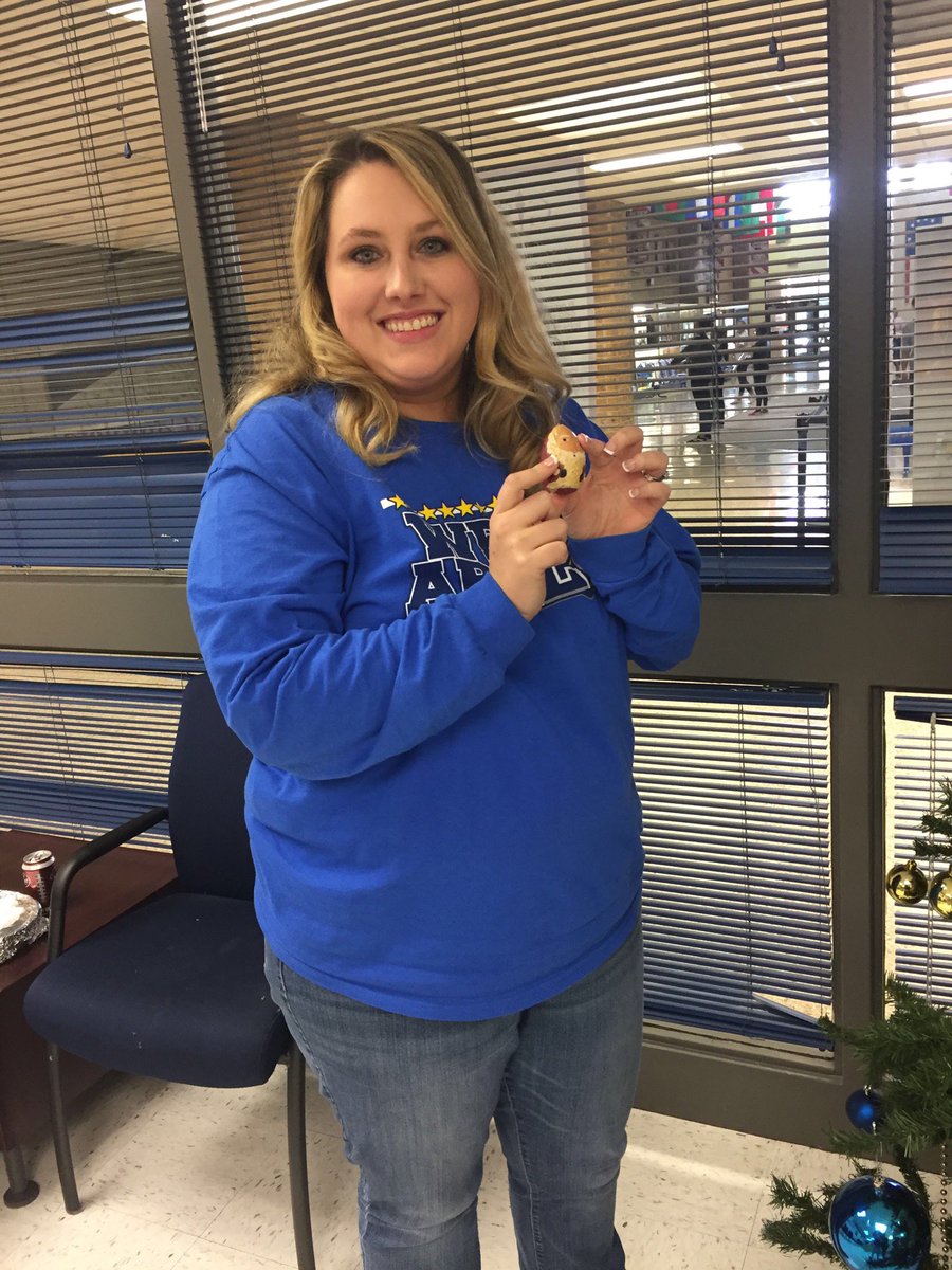StudentsofLCHS's tweet photo. Go find SANTA in our #LCSpiritTree for a jeans pass! Once you find it, take a picture with it and post it here and use the hashtags #LCSpiritTree #WeAreLC and #IFoundSanta
Once you find it, hide it for the next person to find!
Congrats to our AP Secretary for the first win! https://t.co/ZISX5l38Kn