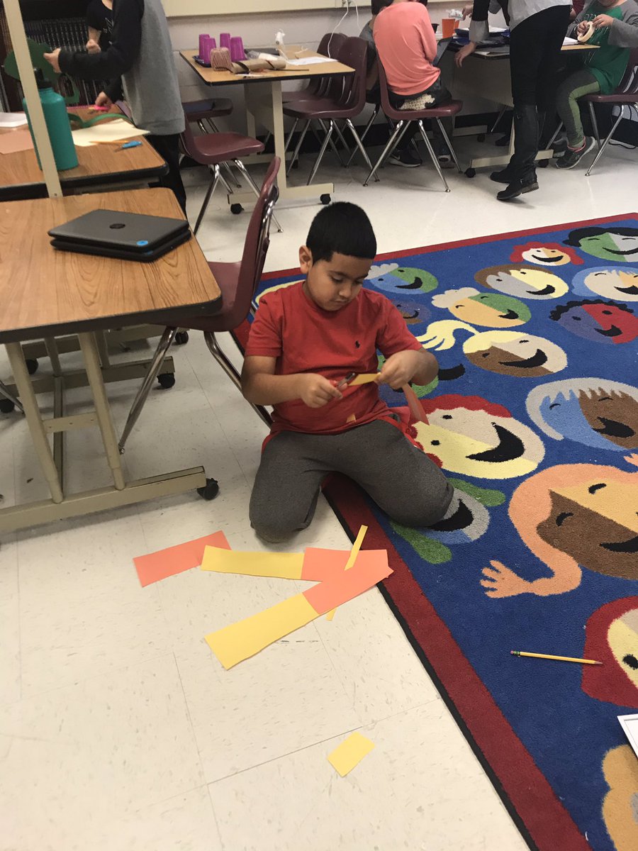 MTL_Phelan3rd's tweet photo. Starting to build some #protypes in order to solve some problems we discovered about our town. So excited to see the finished product! #stem #engineers #teamphelan @MTL_McCordGAP https://t.co/H9tQyNqgqt