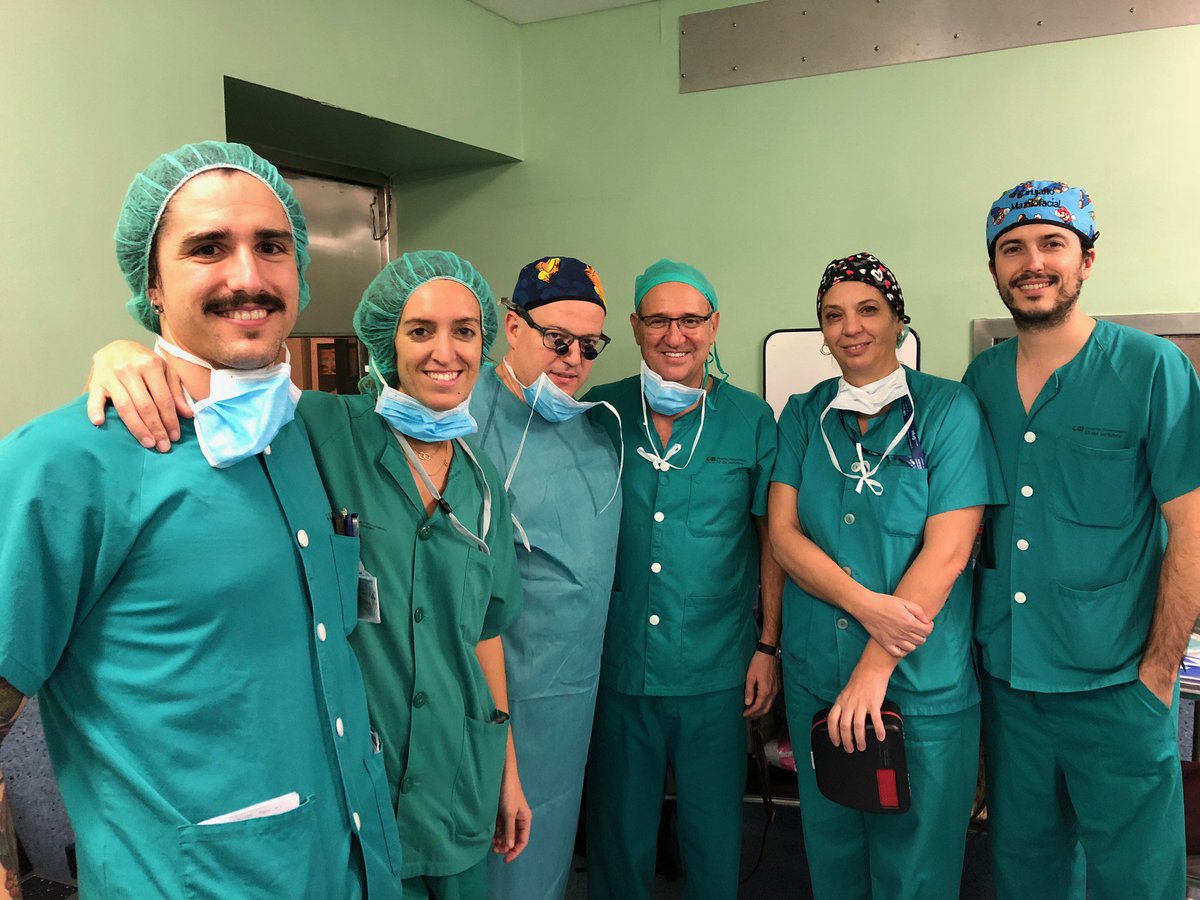 maxiloGBCOM's tweet photo. EL #DRMOREY COLABORA EN UNA #RECONSTRUCCIÓNFACIAL MUY COMPLEJA EN EL #Hospital12Octubre, DE #Madrid. https://t.co/N8WUXIHmjc https://t.co/L74w73T6sH
