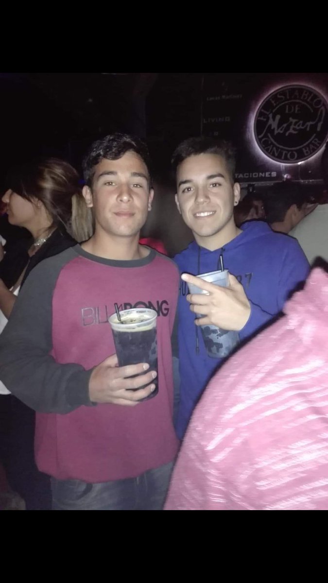 Pupy55549589's tweet photo. @kevin_barrients #cantobar👏 https://t.co/3ufsnYweGo