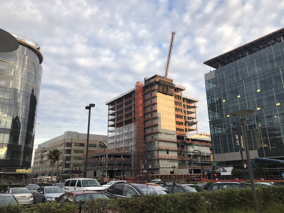 atulbutte's tweet photo. Holy wow! Our new building is getting pretty tall! @UCSF #Block33 https://t.co/M0froYFj4A