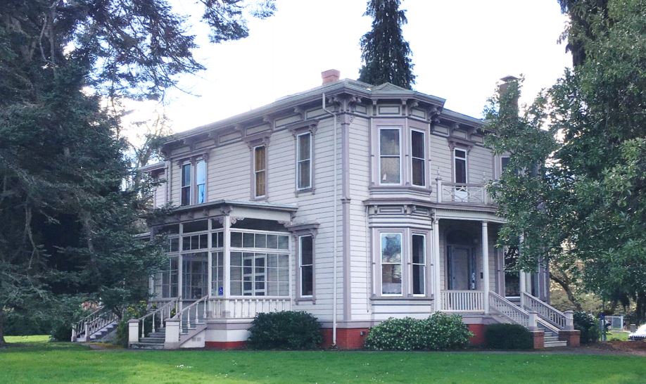 I'll have more on this: UO plans to move the Collier House, making way for large classroom building. bit.ly/2QiAisW <a href="/uoregon/">University of Oregon</a> #RGnews