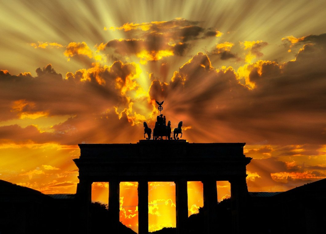 ulfschade's tweet photo. #BackInGermany Next stop #Berlin to open our 26th #VmwareTechUpdate held by our #ccrockstars @MarcHuppert @dsimelka @dennisgoedde @computacenterDE Special thaks to our roadshow partners @vmware_de @DellEMC_DE and @nvidia https://t.co/cuLFXM5Tfw