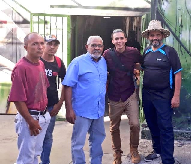 Más de 25 días caminando, recorriendo casi 500Km de Portuguesa a Caracas, por los senderos del gigante Chávez, con la consigna de Zamora, Hombres y Tierras libres. Hoy su lucha fue plasmada para la historia en el documental A PATA #MarchaCampesinaAdmirable #YoCreoEnVenezuela