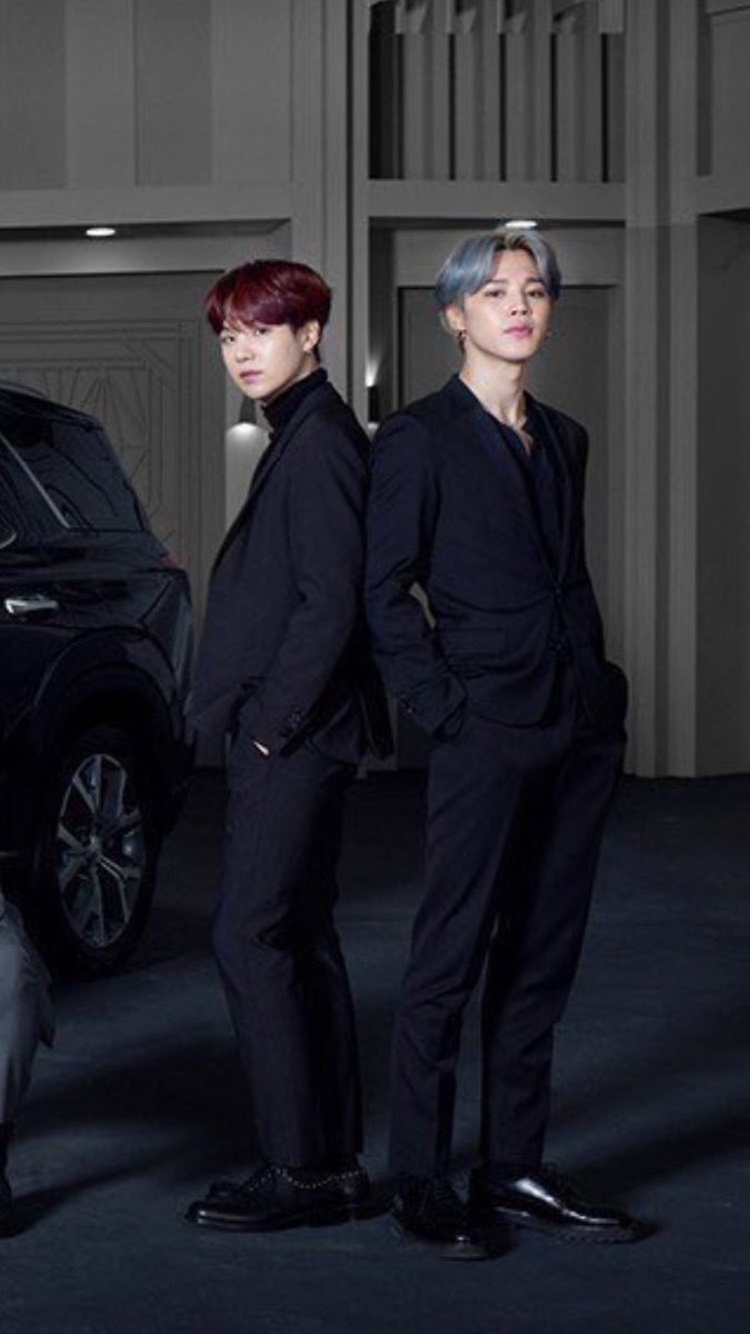 ppappunch_'s tweet photo. โอ้วววม้ายก้อด พัคจีมินรูปนี้หล่อแพงมาก อิเชั่ยเอ้ย แบบผมน้ำเงินขับความแบบคูลออกมา แล้วคือพ่อหนุ่มคนนี้ยืนท่าแพงๆอยู่ละ ใส่สูทอีก สูงกว่าพี่ยุนกิอีก เห้อ แพงม้ากๆ https://t.co/kr42zqzx6I