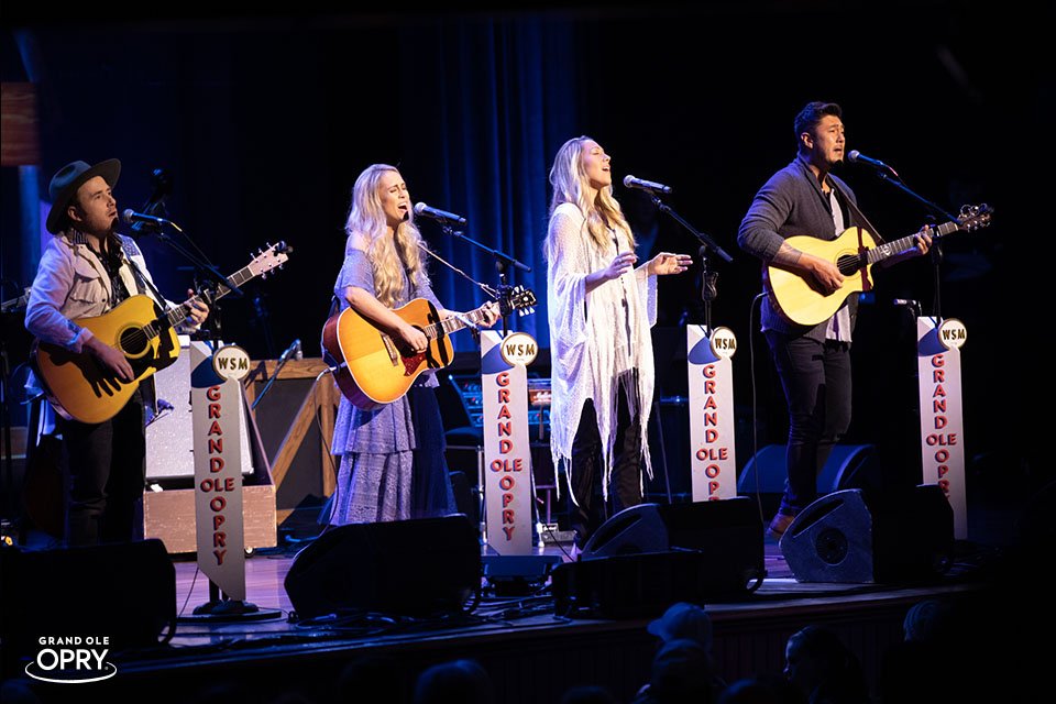 opry's tweet photo. It was a #Thanksgiving week to remember on #Opry @theryman last week! 🧡✨

See all the 📸 here: https://t.co/fgDNGDe49P https://t.co/cObsZUz87h