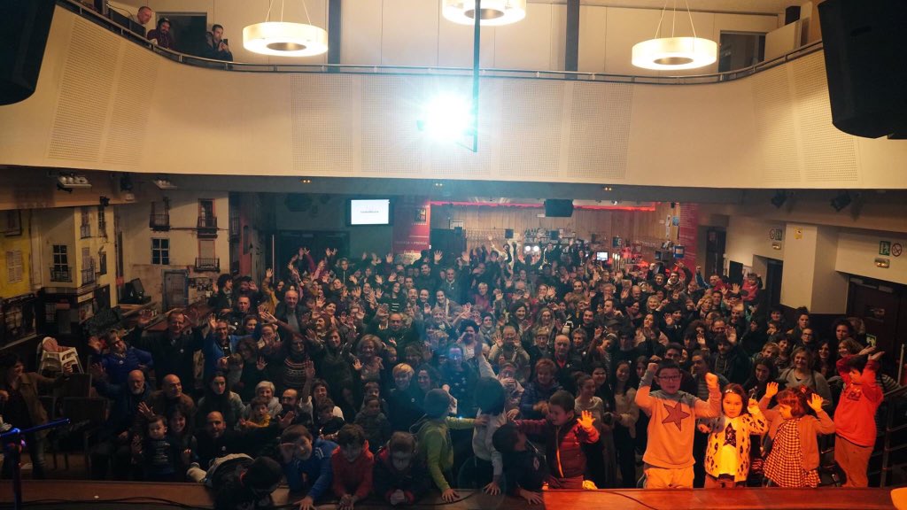 📸Ikusi dituzue pasa den eguenean egin genuen Euskaraldiaren aurkezpen ekitaldiko argazkiak?

Sartu gure facebook orrialdean eta ikusi Asier Riverak atera zituen argazkiak.

#Euskaraldia
#Ondarroa 
#Ondarru