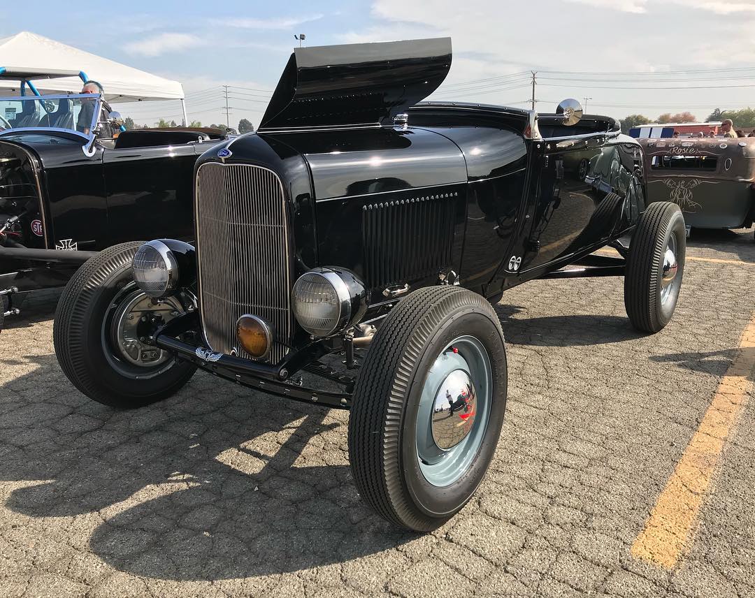 OffenhauserCorp's tweet photo. Beautiful Offenhauser Equipped 1928 Ford Roadster owned by Vic Hagar from Bakersfield CA seen at The Auto Club Raceway last weekend!

#Offenhauser #ford #roadster #flathead #v8 #mercury #autoclubraceway #burgersandburnouts #hotrodmagazine #innout #traditionalhotrod #timeless https://t.co/xzCNVQPkw9
