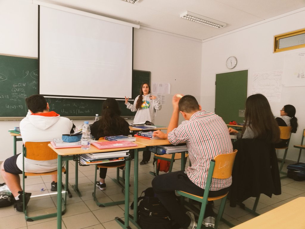 HibaBayoumi's tweet photo. Peer teaching: To teach is to learn twice~Whitman
Two IBDP1 learners, Tania and Judy, explained a Chemistry topic for their fellows.. It was a productive and enjoyable experience for all! @Hhhsinfo @monamajzoub #peer_teaching #ibchemistry https://t.co/6pO6mhesPP