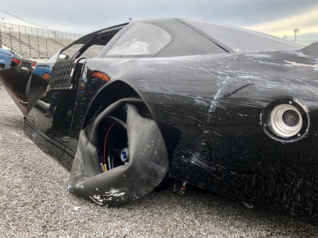 RacingAmerica's tweet photo. #SnowballDerby: @StewartFriesen is ok after a hard hit into the turn one wall when a left rear tire was cut down on his 112 during Mon. practice @5FlagsSpeedway https://t.co/hHl8oRlZE2
