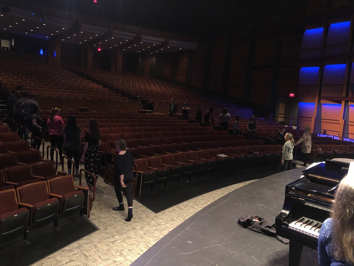 ccvocalmusic's tweet photo. Singing Saints preparing for Thursday 12/20 at 7pm!! #theyliveinyou @CCCSDtweets @CCCSD_SHS @CCCSDFineArts https://t.co/5ZbK3gCHDv