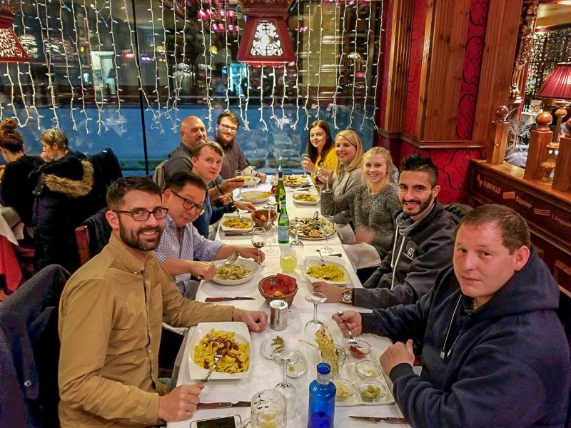 ITNINT's tweet photo. There’s no “I” in team but there is an “EAT” 🍝. Dinner time for the ITN team at #HPEDiscover in Madrid! #itnint #itntravels https://t.co/oMauWV20yx