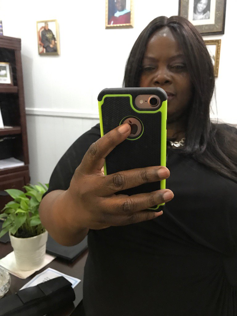 Pauline (@12misscon) on Twitter photo 