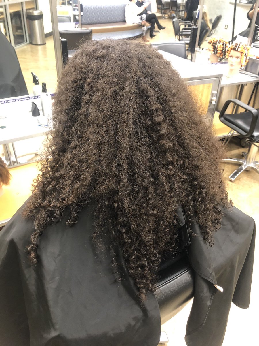itsalayahrenee's tweet photo. Customized curly cut and co-wash ❤️ #hair #cut #haircut #avedafredricksindygram #cosmetologyschool #avedafiindy #curly #curlyhair #curls #conditioner #deepconditioning #long #longhair #curlyhairstyles #natural #naturalhair #beauty #custom #customizedcut #aveda #becurly #cowash https://t.co/uy1jHGJiyM