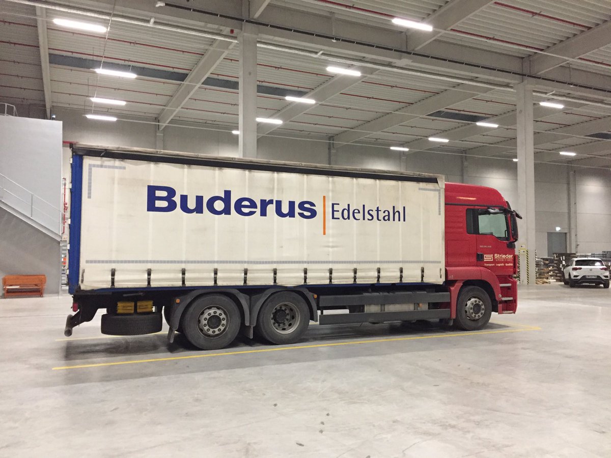 AGM_2018's tweet photo. 1841 Päckchen bzw. ein voller LKW sind unterwegs.... #Weihnachtspäckchenkonvoi #WPK18 #weilmirdesmache #RoundTable https://t.co/xXSe6NkMOk