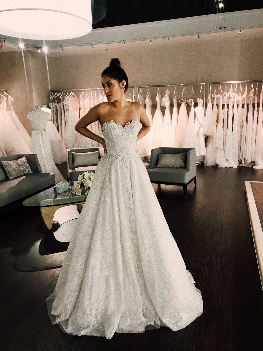 SolutionsBridal's tweet photo. Happy Monday from Solutions Bridal! ✨✨ #SolutionsBridal https://t.co/GLqeo2E94E