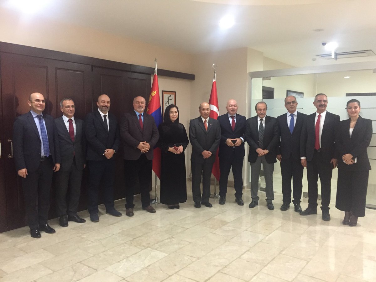 Türk Moğol ortak yapımı Miras Topraklar- Ötüken Belgeseline emek veren MNB ve Türk ekibi gala sonrasında...