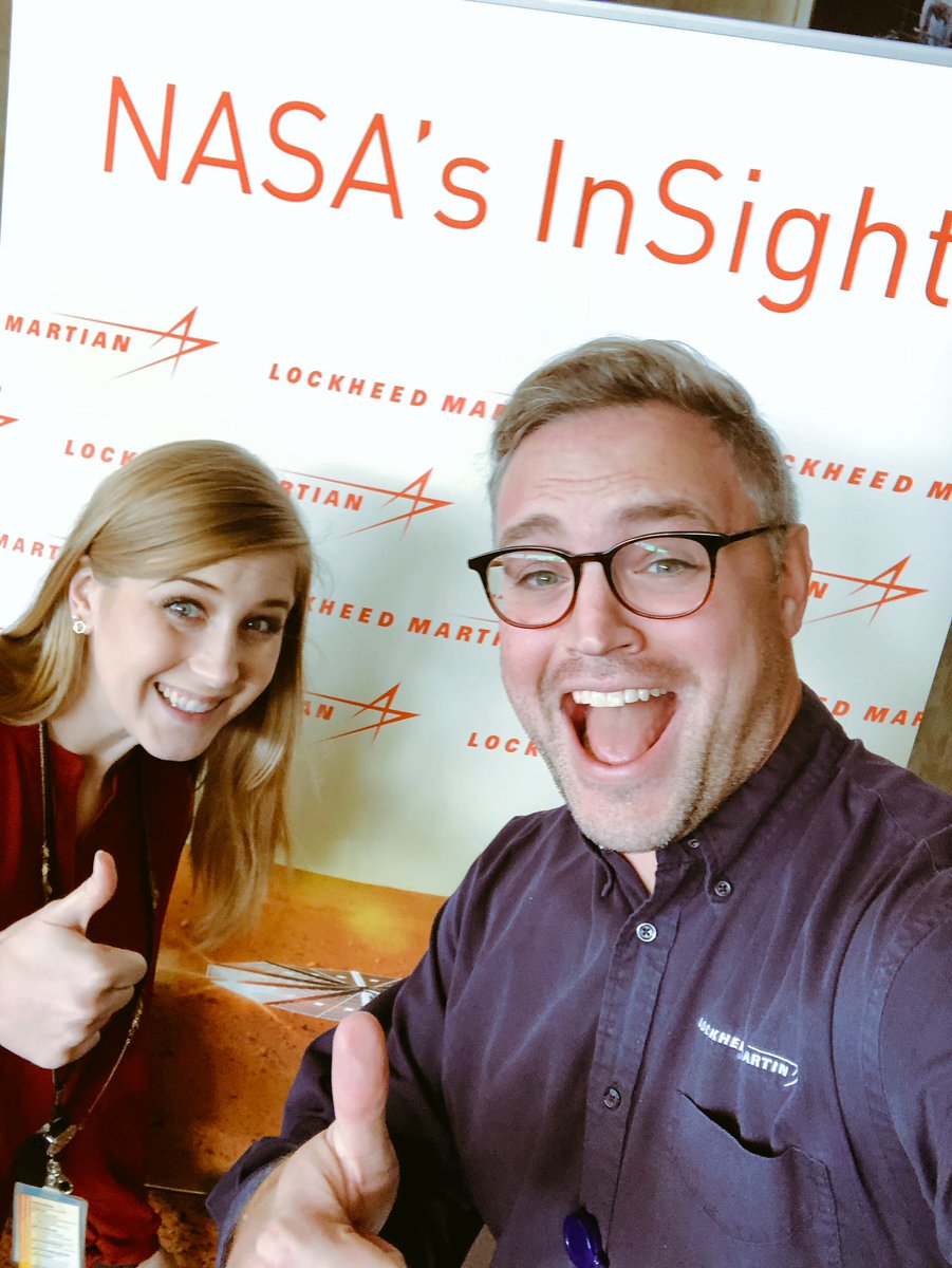 SpaceSpox's tweet photo. 🎉@NASAInSight made it #InSightWatchParty https://t.co/8ounJ9metW