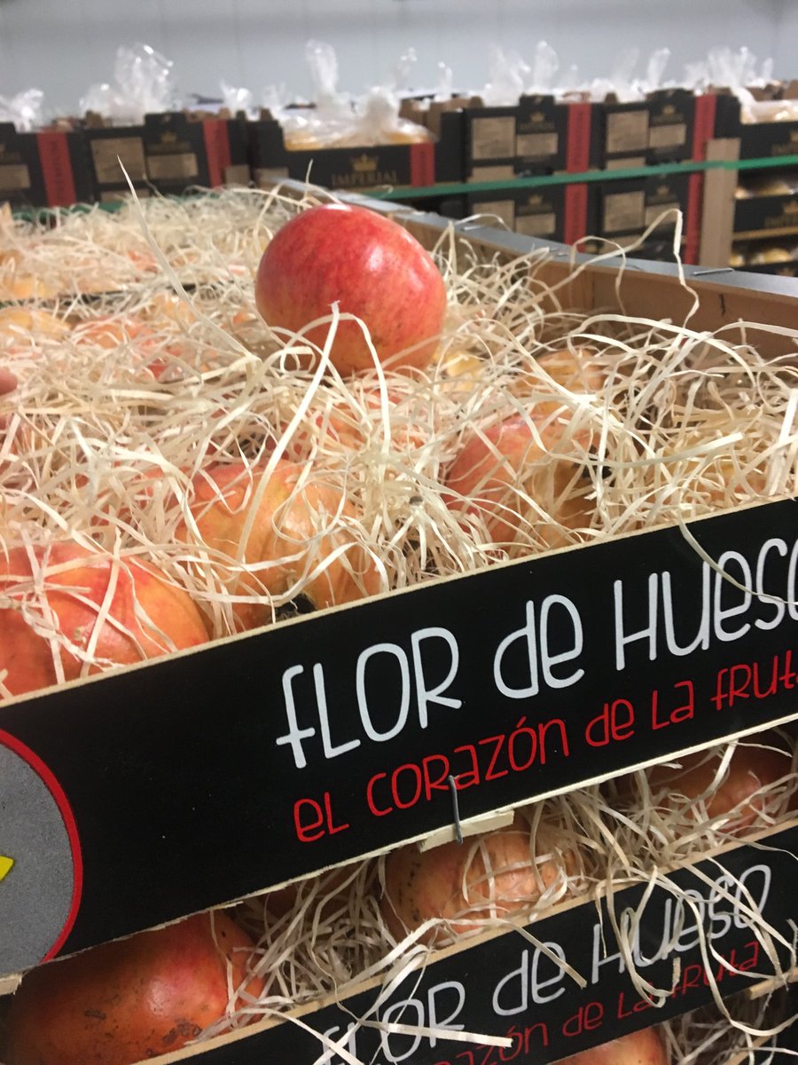 davidsoler_broc's tweet photo. Spanish pomegranate available #corefresh #eathealthy dsoler@corefresh.co.uk #flordehueso https://t.co/EIaLrrFCgO