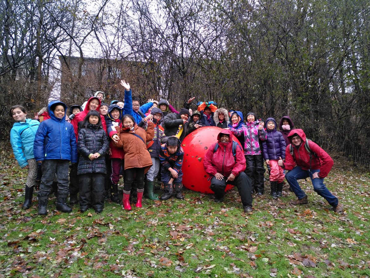 MrsSirbos's tweet photo. Thanks Melissa and Mitch @ForestValleyOEC!
Even Mrs. Demmer was conserving energy, standing under "nature's umbrella" 🤣 @Alexmuir_TDSB https://t.co/cy8Hoa3VPn