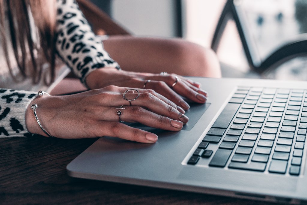 wordpressdotcom's tweet photo. Considering a career in WordPress support? We're offering WordPress support workshops for women in the Asia-Pacific Region. Learn more and sign up: https://t.co/5EPVW1NDws https://t.co/C5jFeO4QH8