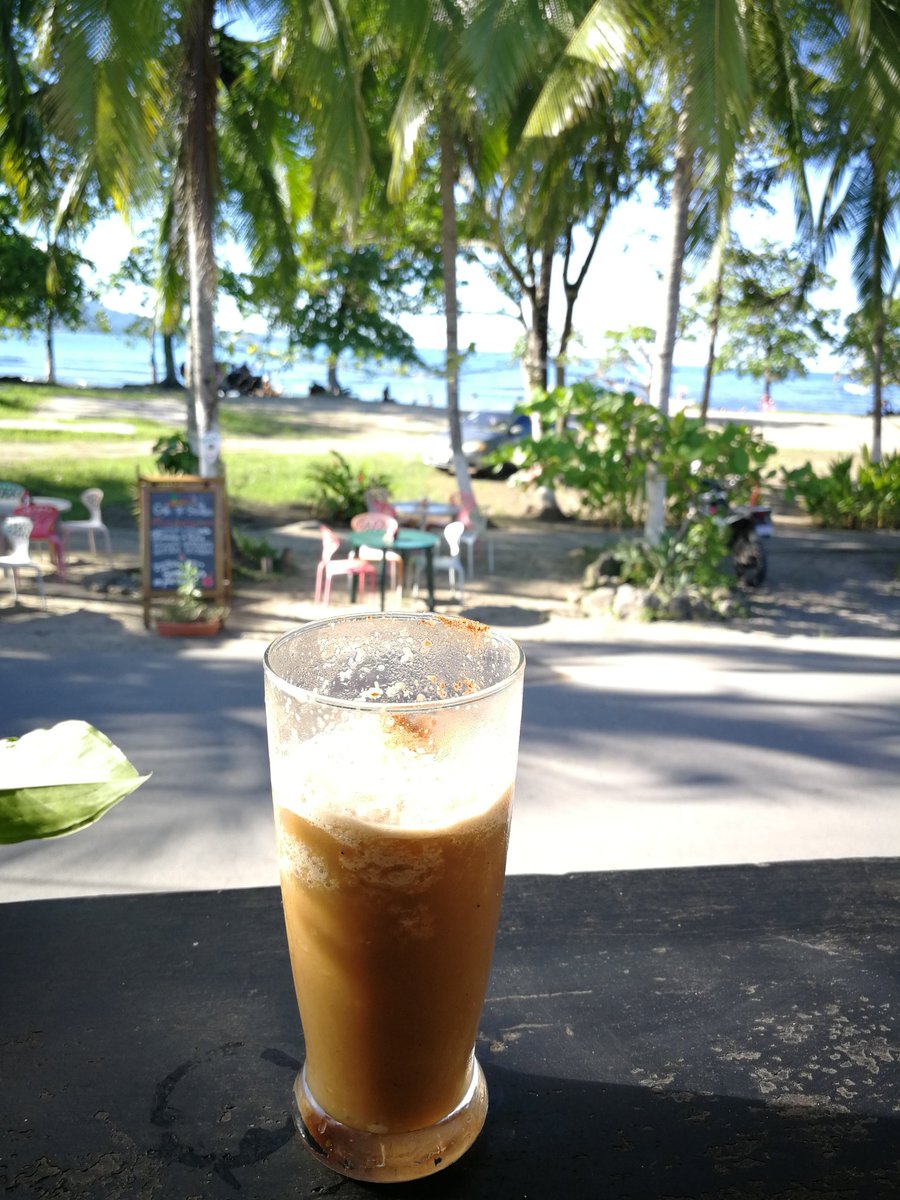 Bagalooot's tweet photo. ...coffee break✌️ #dreadnutcoffee #puravida #travelling #backpacker #Organic #puertoviejo #costarica #coffee #lifeisgood https://t.co/VBe7jeR0xk
