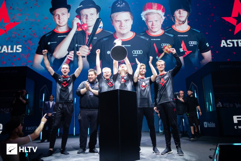LobbyCsgo's tweet photo. Ce dimanche 25 novembre s'est déroulée la grande finale de la saison 6 de l'Esports Championship Series (ECS), voyant s'affronter les grands favoris Astralis et la nouvelle équipe de cette année, MIBR. Malgré un match équilibré, c'est Astralis qui l'a finalement emporté !! https://t.co/PBPZdMU9YO