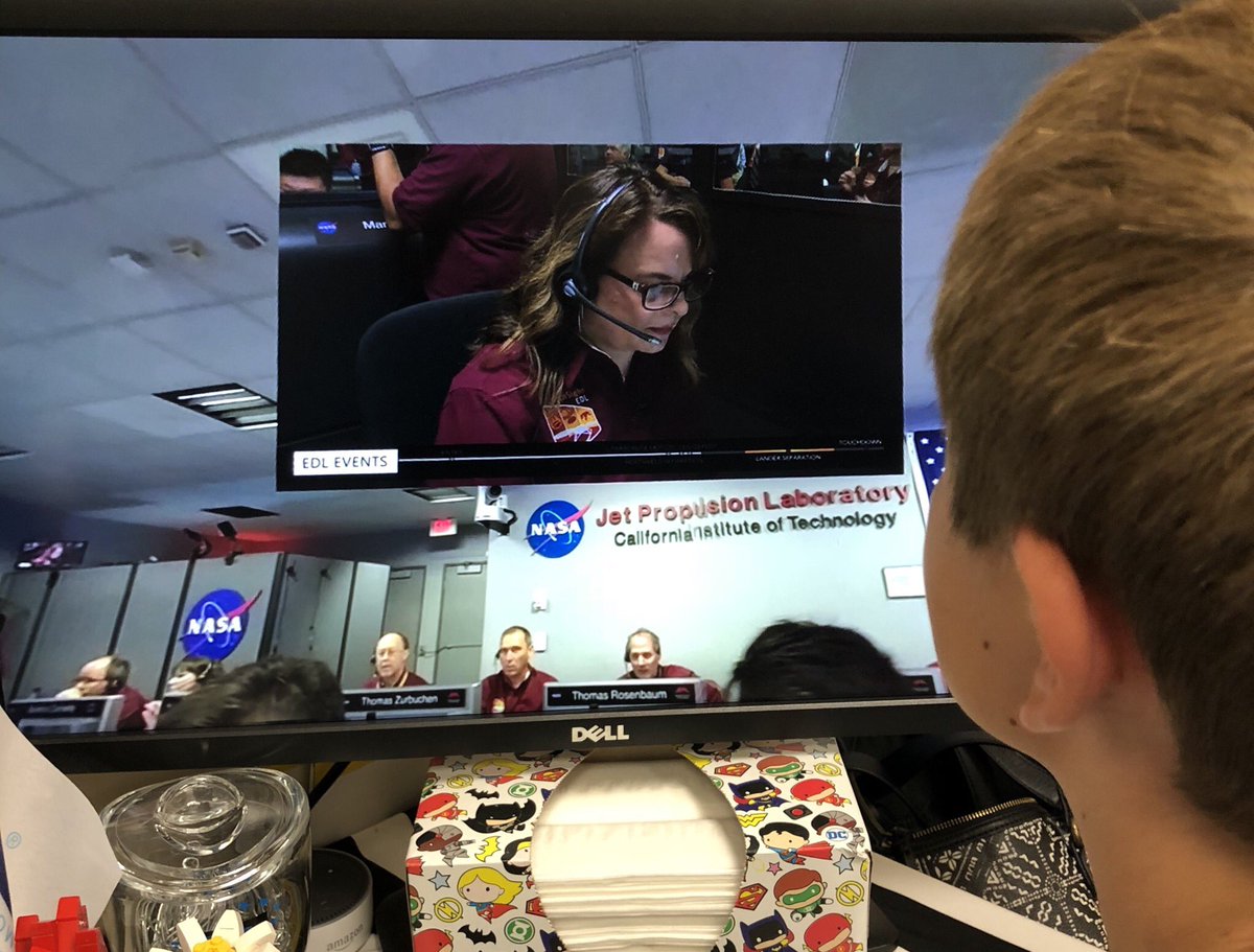 jacquierob1's tweet photo. . @YbarraAcademy student watching the #MarsLanding at lunch time! #dropeverythingandlearn @NASAInSight https://t.co/OF0KW3YQ2F
