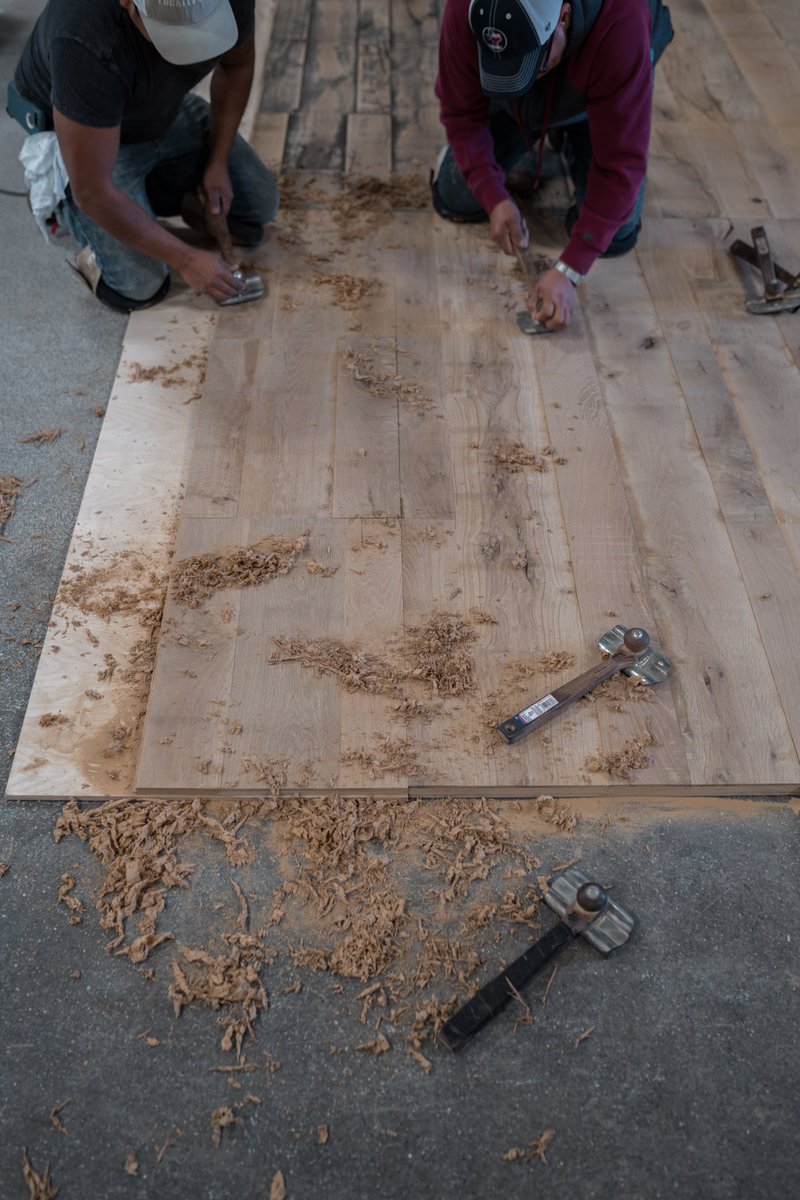 HWDCo's tweet image. Towards the end of last week and today we spent a heavy amount of time in the finish shop developing new NATURAL-FACE POST OAK samples. We know how incredibly popular this style is right now...so we are going to push it even farther. Coming to our Austin showroom.