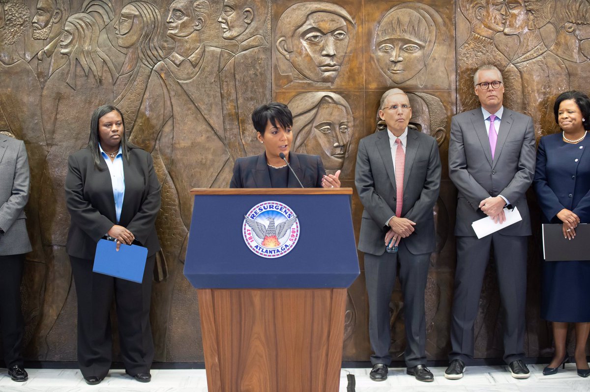 KeishaBottoms's tweet photo. Strong partners make strong cities. The Center for Workforce Innovation-a groundbreaking initiative that addresses equity, economic mobility &amp; job readiness is a partnership that will build communities, expand residents’ access to high wage jobs &amp; deepen our skilled labor pool. https://t.co/NQOEeeXAyk