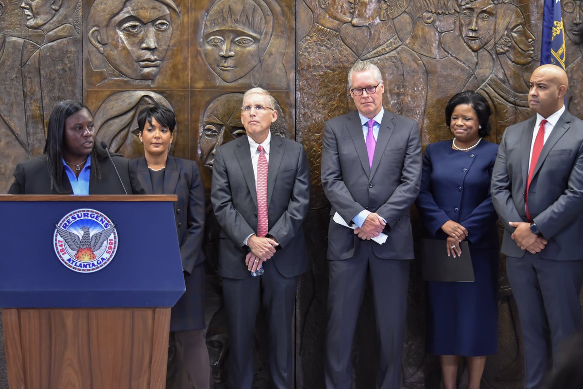 KeishaBottoms's tweet photo. Strong partners make strong cities. The Center for Workforce Innovation-a groundbreaking initiative that addresses equity, economic mobility &amp; job readiness is a partnership that will build communities, expand residents’ access to high wage jobs &amp; deepen our skilled labor pool. https://t.co/NQOEeeXAyk