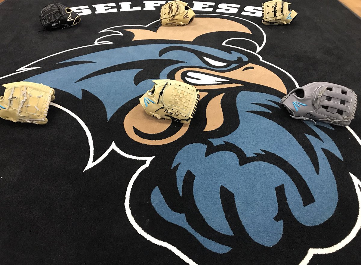 CoastalBaseball's tweet photo. Glove Day In Conway! https://t.co/aSTmjb6VkN