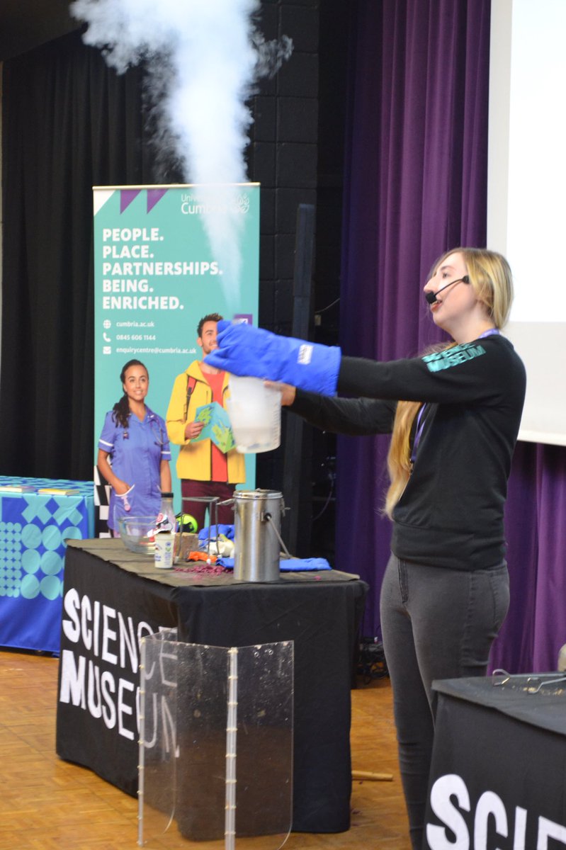 UoCOutreach's tweet photo. Some awesome shots of our day at @QES_KL &amp; @QKSKendal #ScienceRoadshow #SuperCool https://t.co/65P137waQL