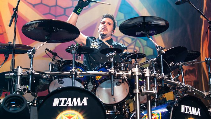 Happy birthday mr. Charlie Benante
November 27, 1962

Anthrax - Indians
 