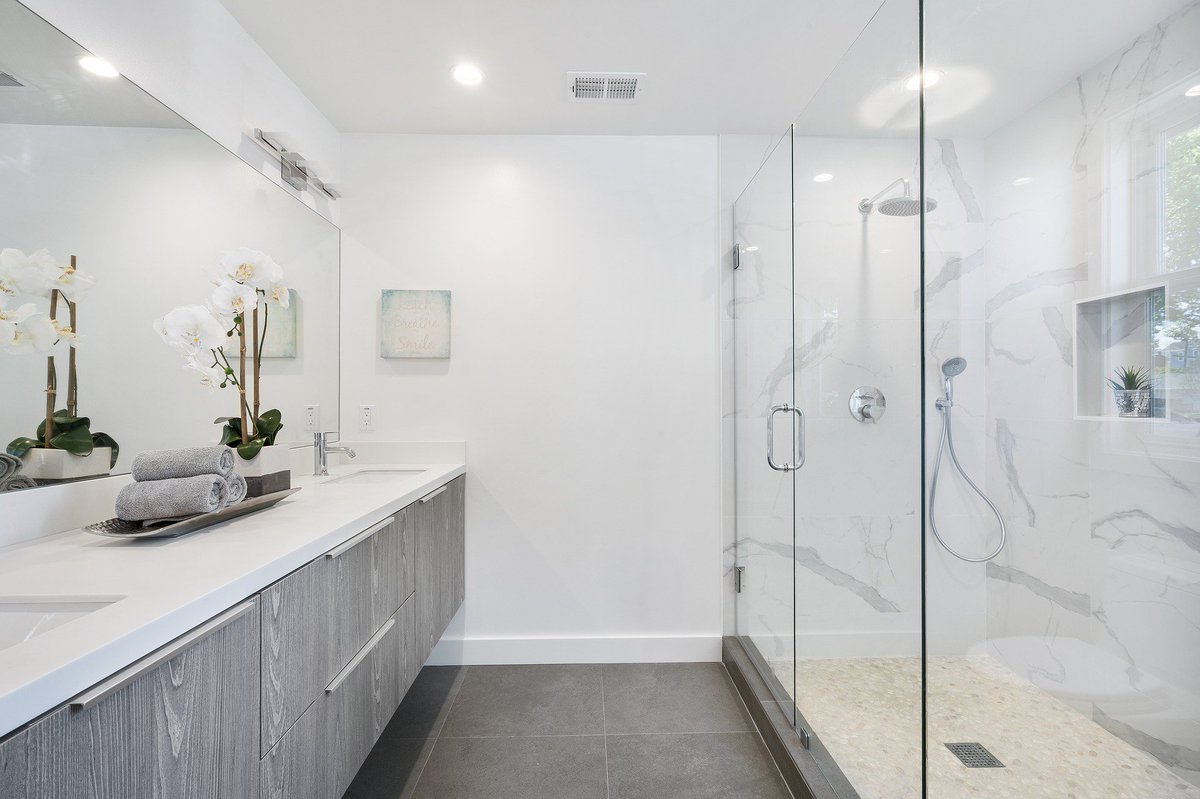KitchenBathBST's tweet photo. Setting the standard of quality.

 —————————-—————————-——————— #MondayThoughts #MondayFeeling #MondayMotivation #InSight  #bathroom #bathroomdecor #bathroomremodel #bathroominspiration #bathroomdesign #bathroom #masterbathroom #bathtime  #bathroomrenovation  #homedecor https://t.co/SuSL0PB6rM