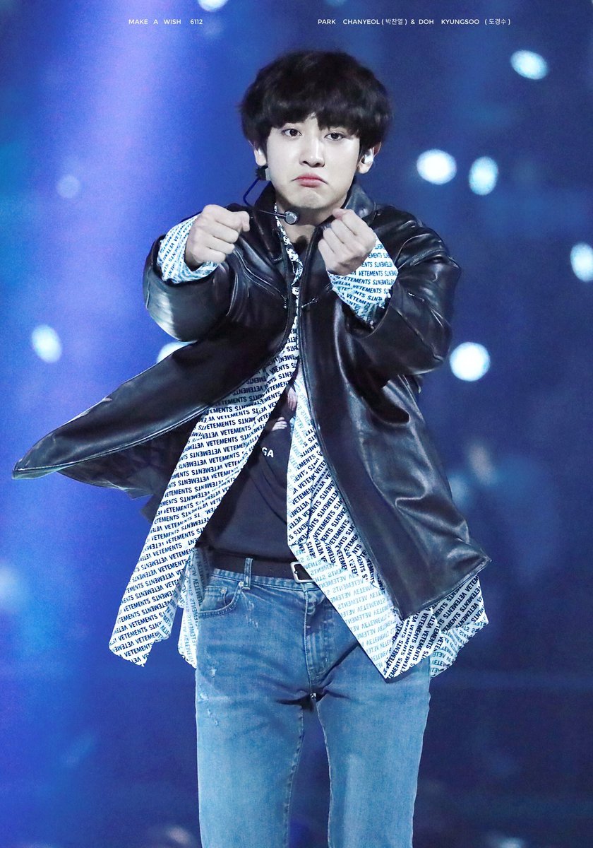 exo_pout's tweet photo. Happy Birthday to our cute and passionate genius! Keep on being the happy virus that you are 💖 #Happy_LOEY_Day #HappyChanyeolDay https://t.co/G9mgijVDaz