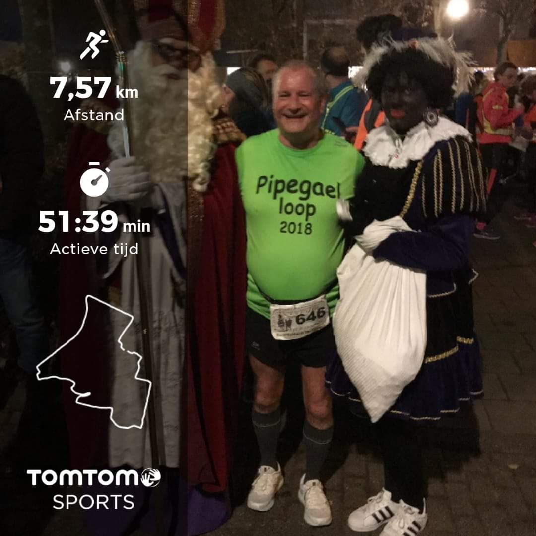 FCGGroundhopper's tweet photo. Vanavond de #Sinterklaasloop 7,6km #Bolsward gelopen.lekker lopersweer alleen kreeg ff wat lichte achillespeesklachten dus ff tempo wat laten zakken. En na afloop weer een heerlijke banketletter als beloning. @ikloophard @loopmaatjes @leukeloopjes @looppassie https://t.co/wIEzFQuh5U